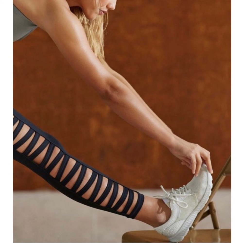 Urban Outfitters Black Cutout Leggings - Picture 3 of 5